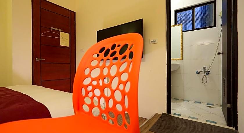 角舍背包客棧 -近火車站