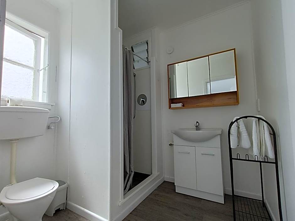 Rainbow Motel & Guest House