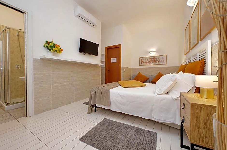 Opera Inn Suites - Rooms and Apartments