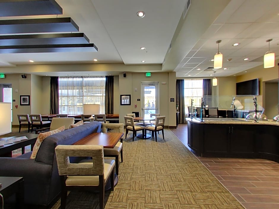 Staybridge Suites Madison - Fitchburg