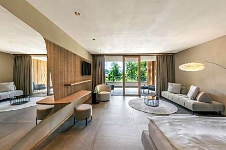 Suite with Garden View