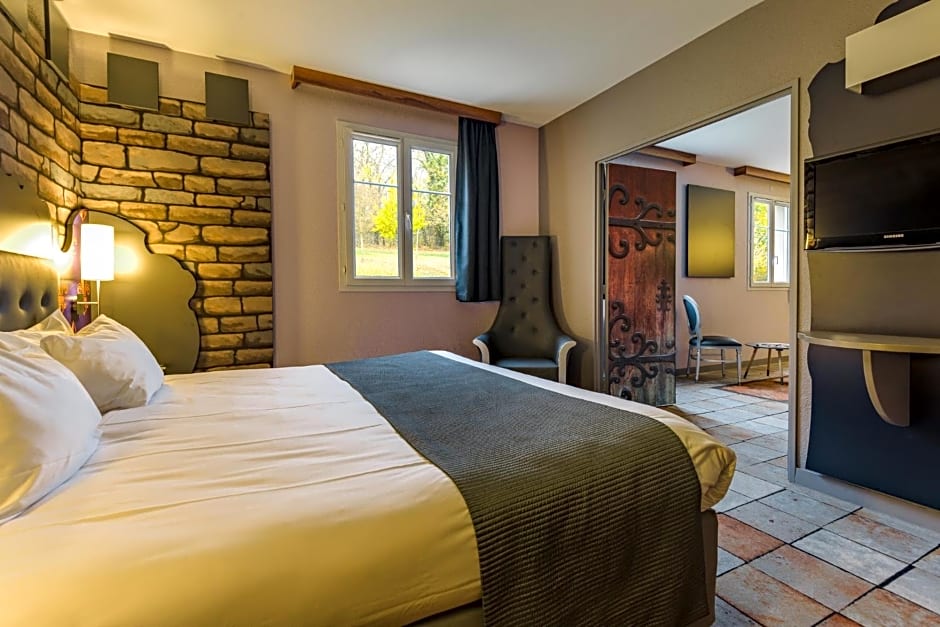Explorers Hotel At Disneyland Paris
