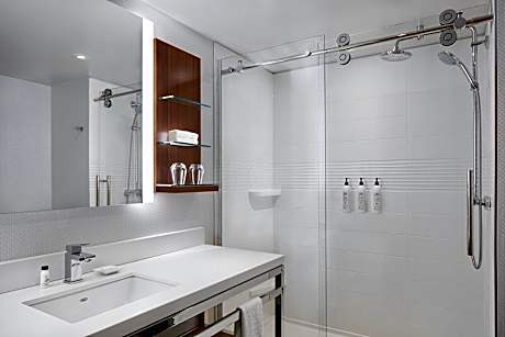 Deluxe Room, 1 King Bed with Sofa bed, Corner (1 King Bed and 1 Double Sofa Bed)