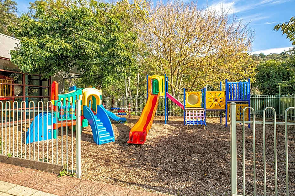 Nightcap at York on Lilydale