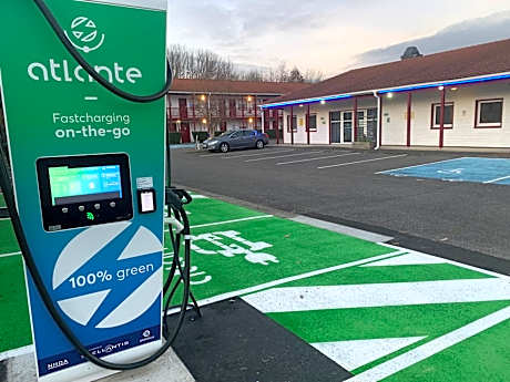 Ever Route 64 Brit Hotel Tarbes Ibos