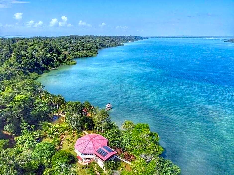 Akwaba Lodge Island Boutique Hotel