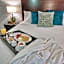 Somerset Inn
