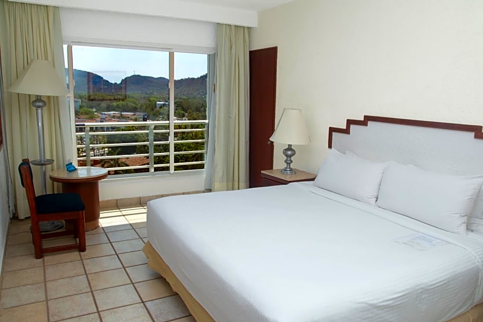 Emporio Ixtapa - with Optional All Inclusive