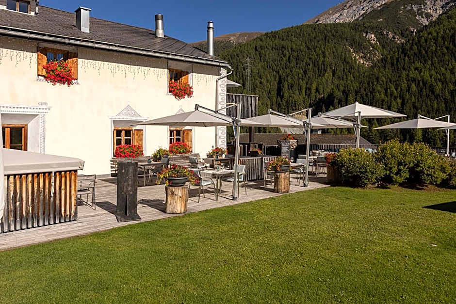 Relais & Châteaux IN LAIN Hotel Cadonau