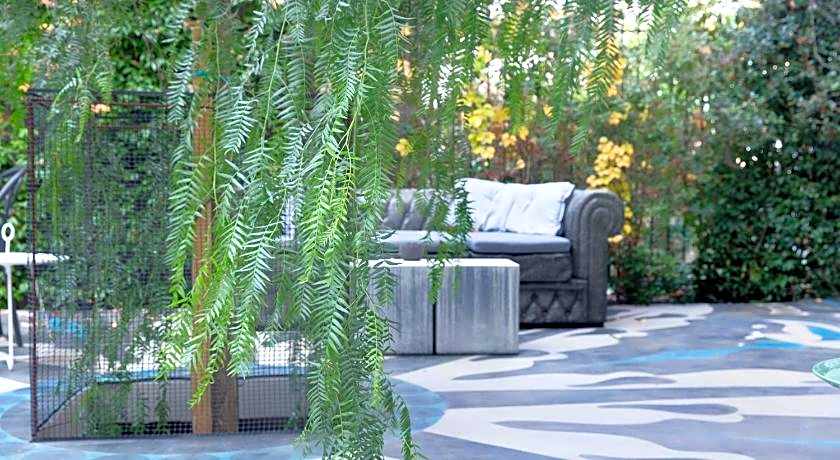 Apollon Library Suites