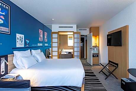 Classic Room with Double Bed and Two Single Sofa Beds