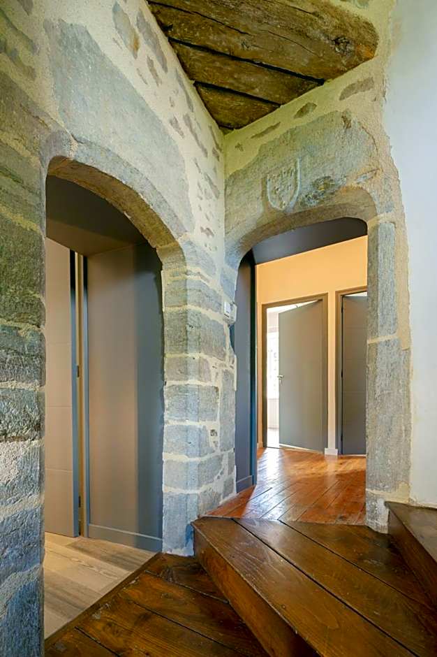 Manoir de la Nogrie - Chambre de charme avec accès privatif - Piscine chauffée sur domaine 5 étoiles