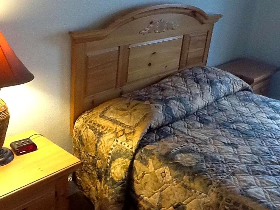 Photo 1 of 4 of 1 King Bed