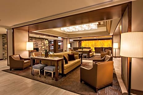 DoubleTree By Hilton Pittsburgh-Green Tree