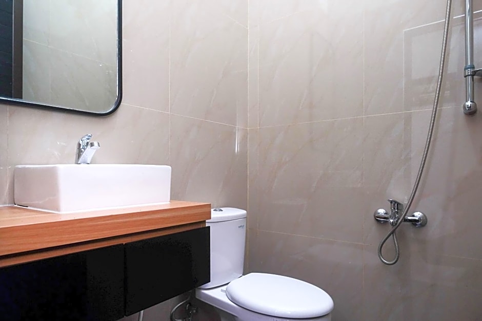 RedDoorz Syariah at Tasneem Puspowarno Semarang