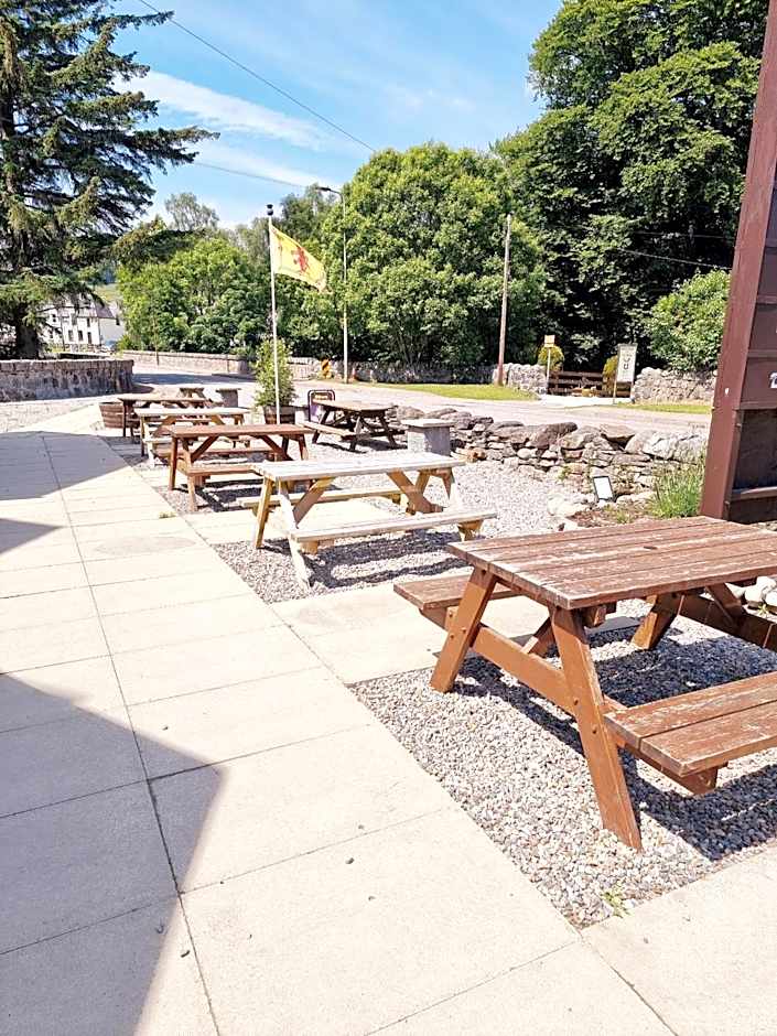 Roy Bridge Hotel
