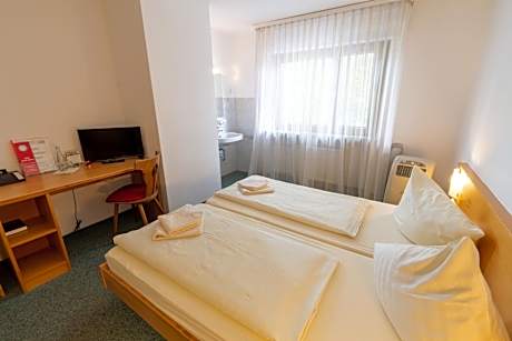 Economy Double Room with Shared Bathroom