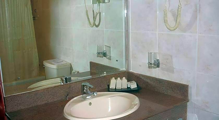 Devon Hotel