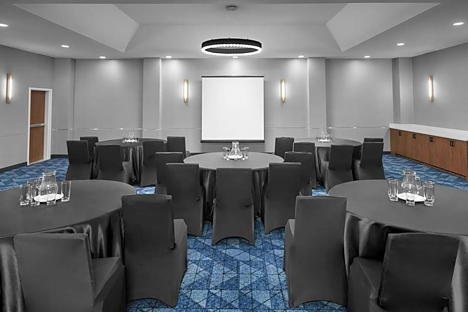 Courtyard by Marriott San Jose Airport