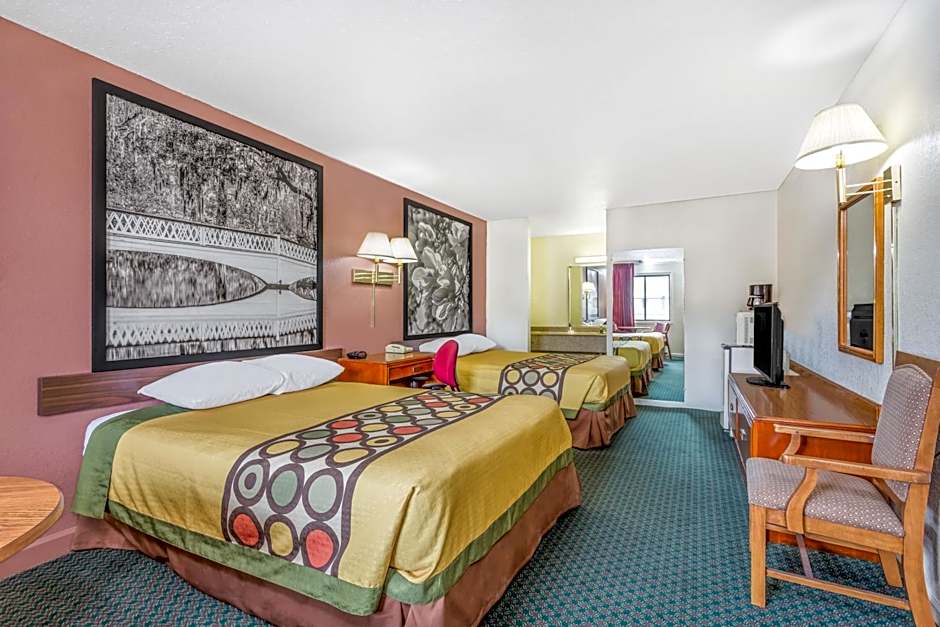 Super 8 by Wyndham Santee