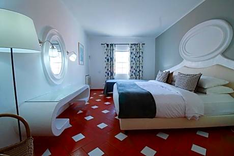 One-Bedroom Apartment with Terrace