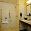 Holiday Inn Express Hotel And Suites Brookhaven