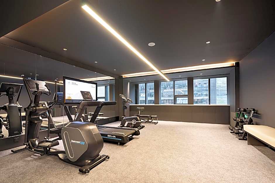 Atour Hotel Dalian Donggang Business District Gangwan Plaza