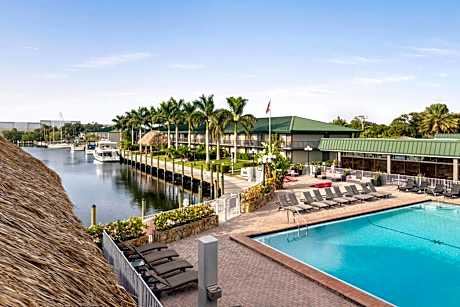 Ramada by Wyndham Sarasota Waterfront 