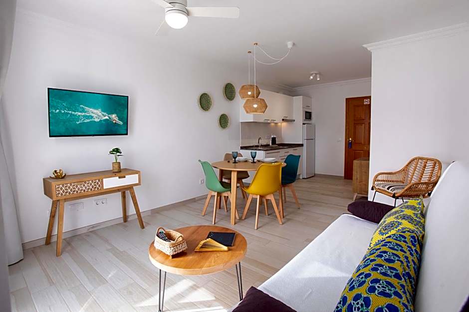 ALTAVISTA APARTAHOTEL-Adults Only over 14