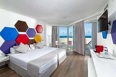 PANORAMIC ROOM