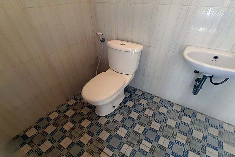 OYO 915 Villa Sari