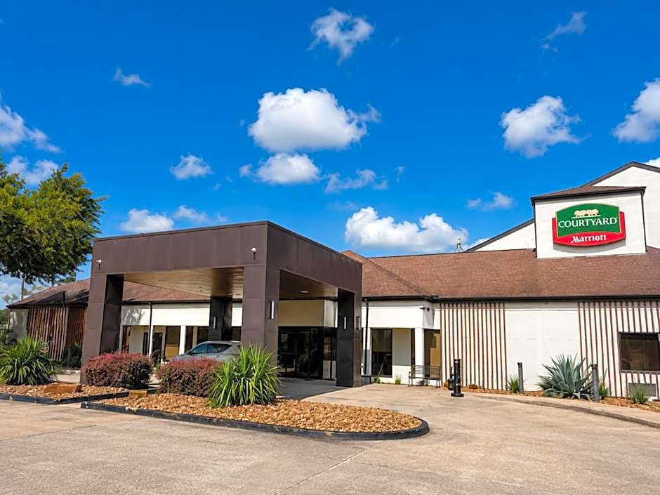 Courtyard by Marriott Houston Hobby Airport