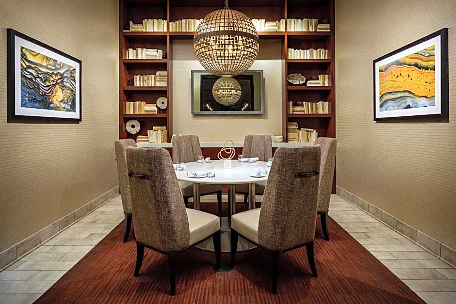 Courtyard by Marriott Chicago Downtown/Magnificent Mile