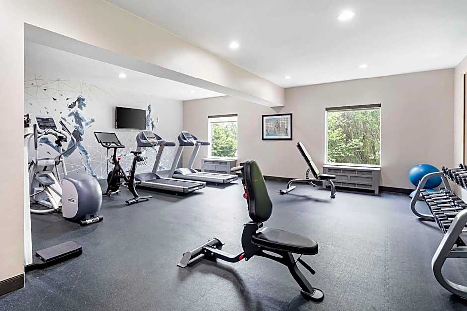 Best Western Plus Bourbonnais Hotel & Suites