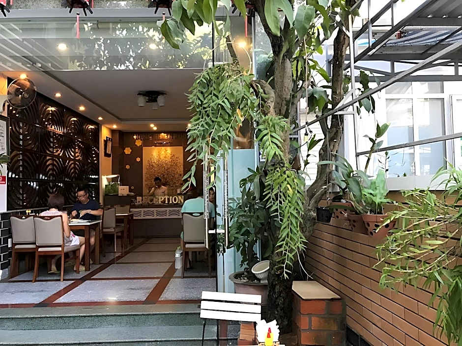 Ruby Hotel