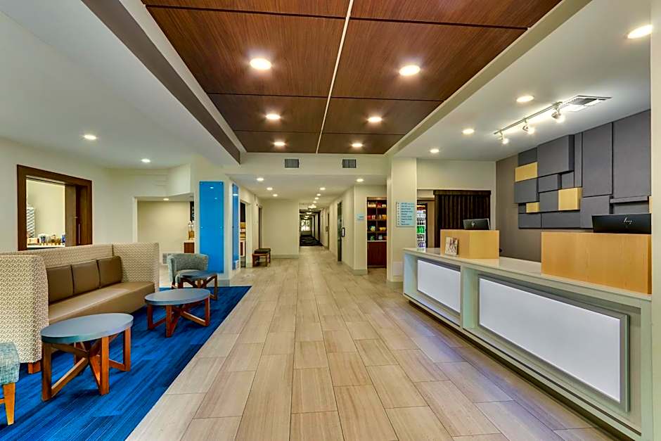 Holiday Inn Express Hotel & Suites Waxahachie By IHG