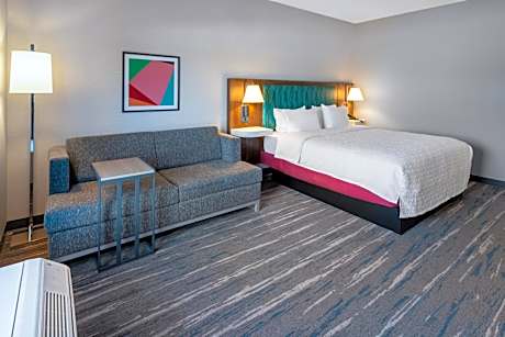 1 King Hearing Accessible W/Sofabed