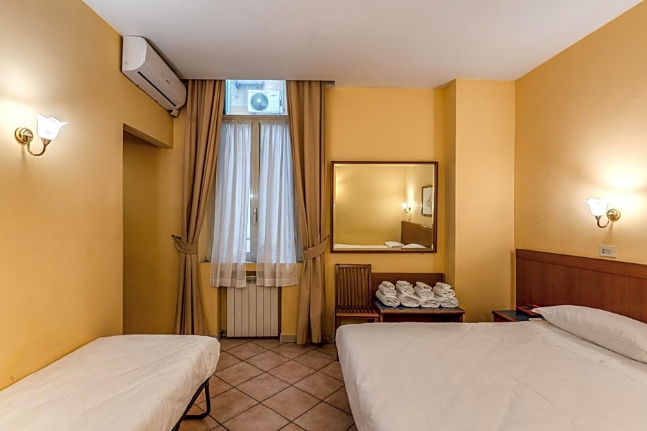 Hotel Pomezia