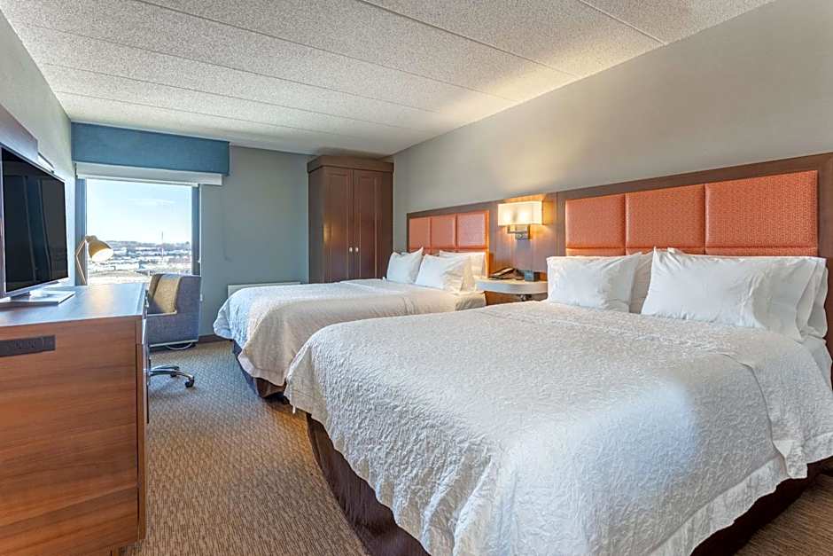 Hampton Inn By Hilton Madison East Towne Mall Area