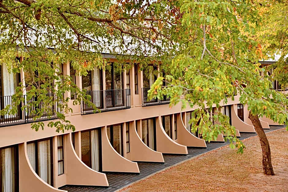 Hwange Safari Lodge