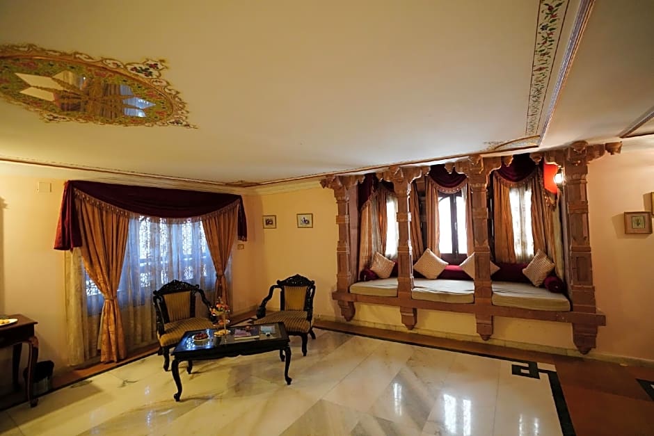 The Laxmi Niwas Palace