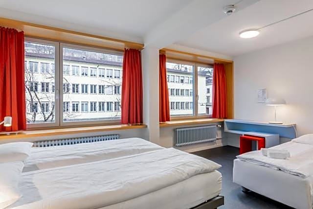 Hotel Marta - 1950's architecture in Zurich's vibrant old town, near main station