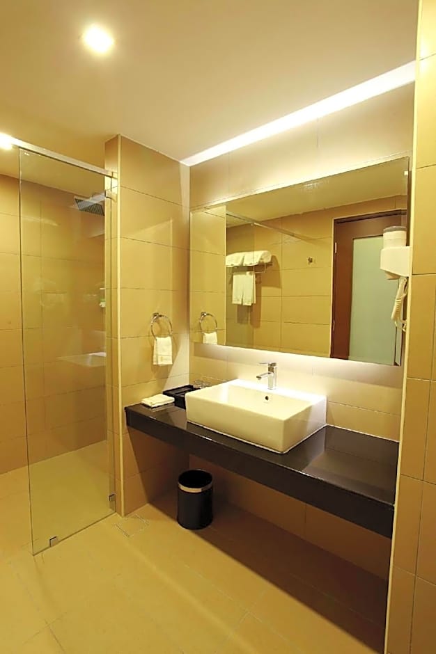 Symphony Suites Hotel