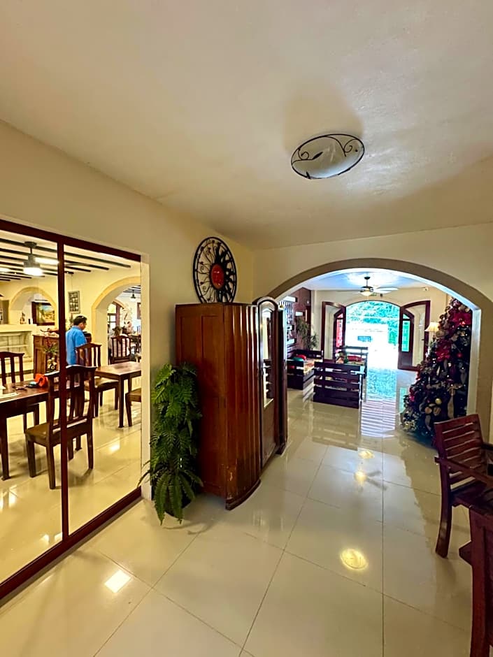 El Zaguán Colonial by GuruHotel