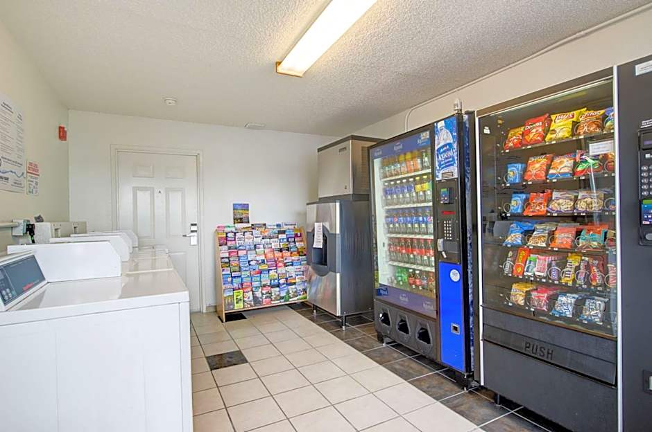 Motel 6-Seattle, WA - Airport