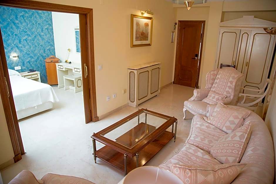 Hotel Reina Victoria