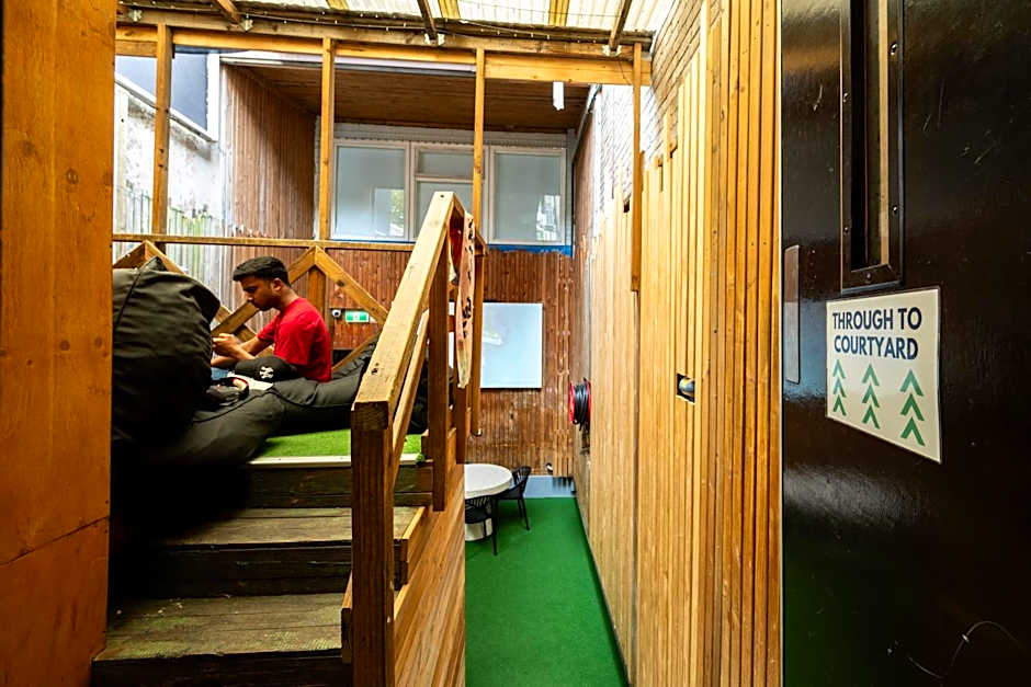 Urban Nomad Potts Point - 18 to 39 only