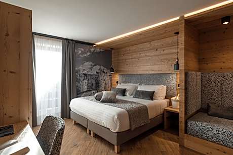 Deluxe Quadruple Room