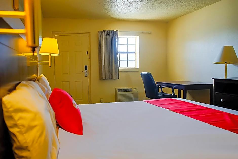 OYO Hotel Duncan, OK Hwy 81 Near Chisholm Casino