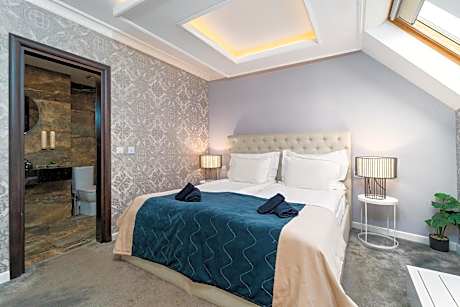 Studio with Balcony - Free Spa Access